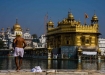 ein sporadisches Ritual für einen Sikh - das stärkende Bad im Nektar des Lebens