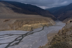Kali Gandaki flowing from the north to the south