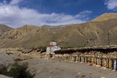 the longest mani-wall in upper Mustang with it's 300m in length, and in direction to Tibet