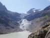 Erster Blick zum überwältigenden Gletscherabbruch des Triftgletschers - von der imposanten Triftbrücke gesehen