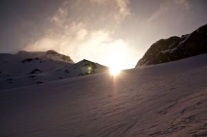 Sonnenaufgang, wir bereits auf dem Chilchli-Gletscher