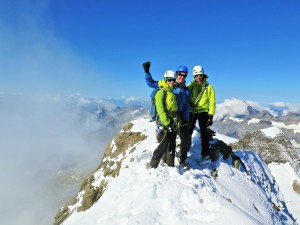 ein harmonisches Bergsteigerteam! Ohne Christoph's kompetente und sichere Führung hätten wir diesen Gipfel nicht geschafft.. DANKE!!